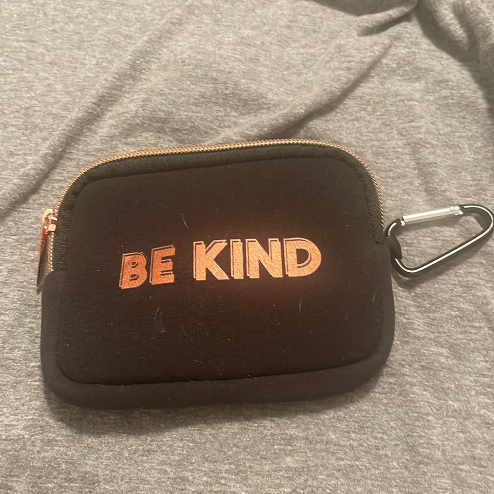 Be kind coin bag